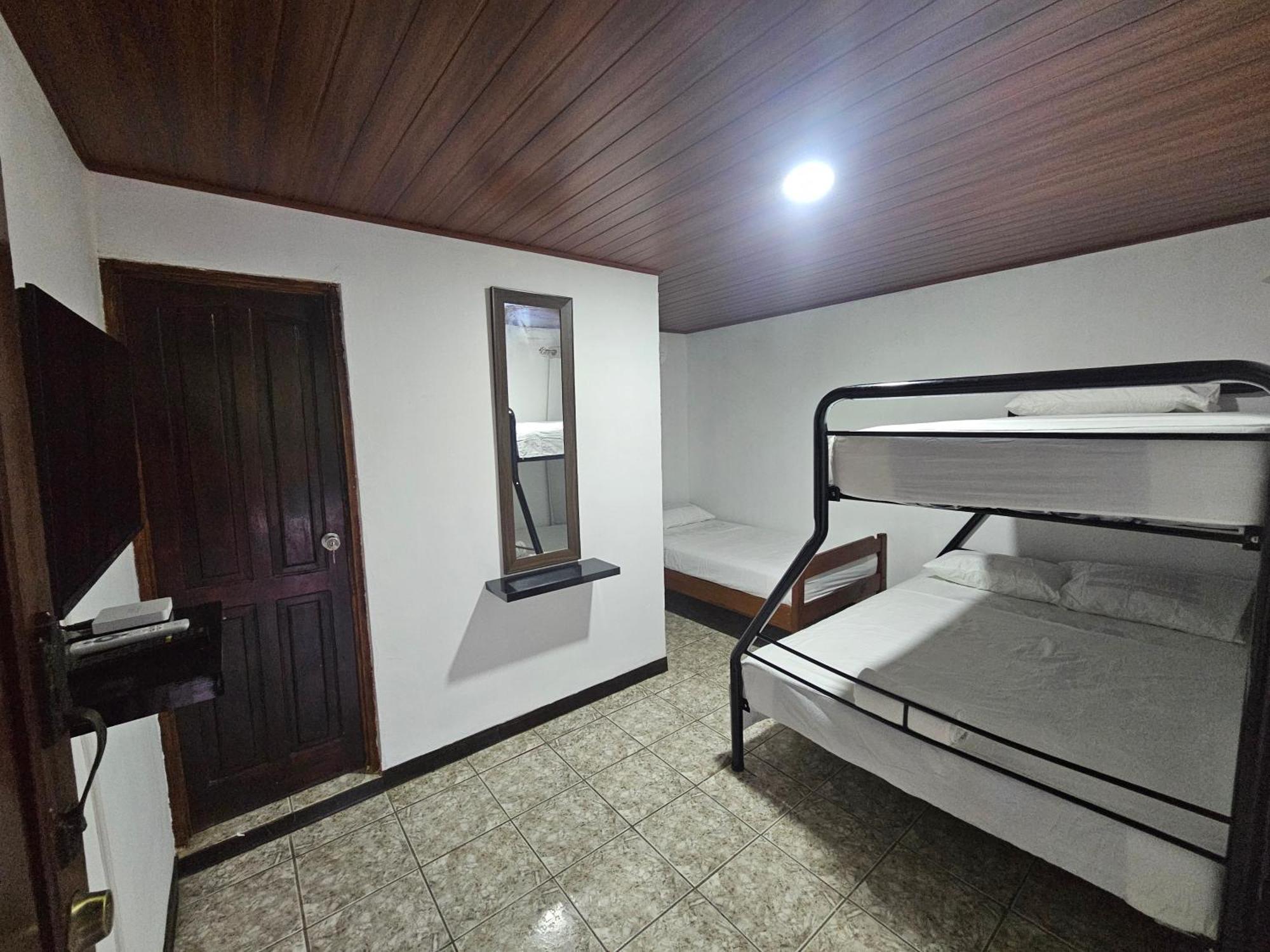 Hotel Luna Liberiana Luaran gambar