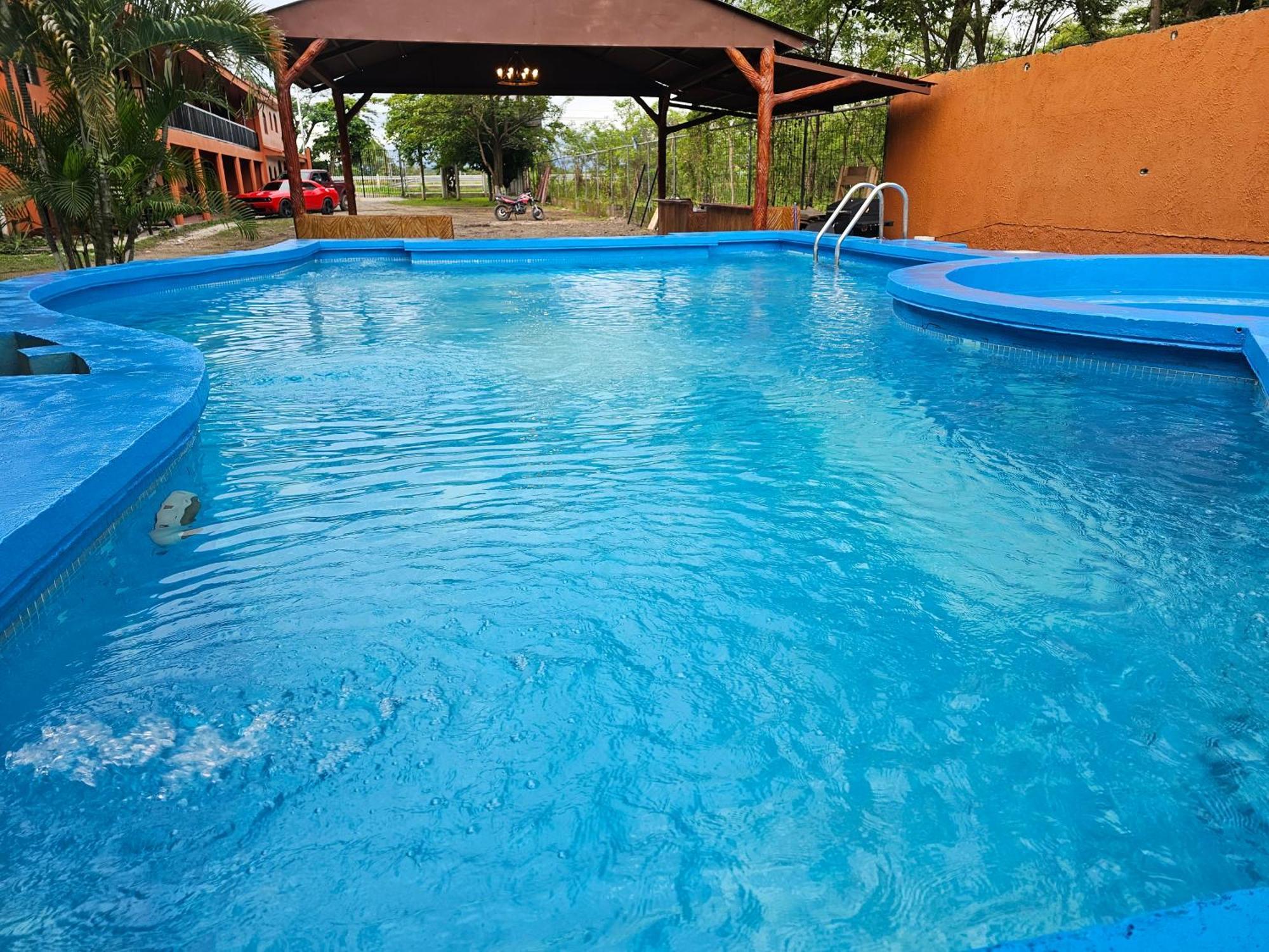 Hotel Luna Liberiana Luaran gambar